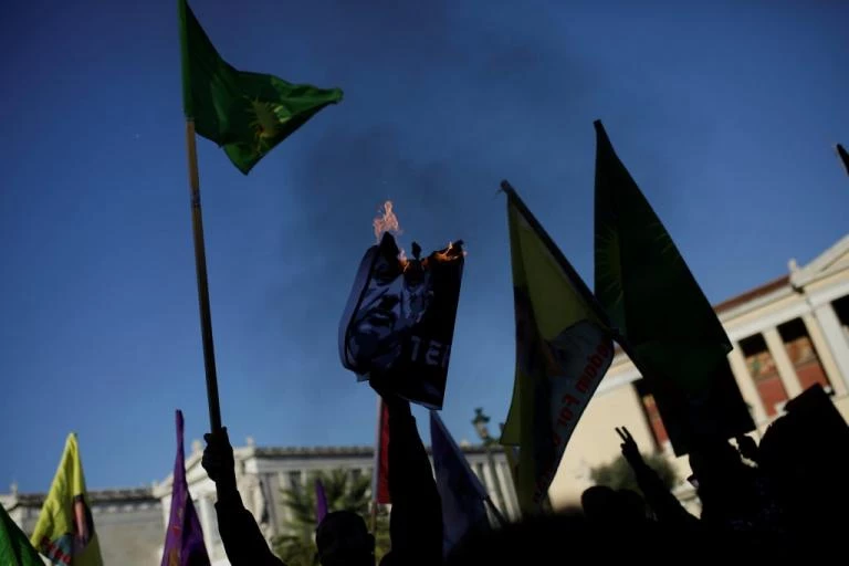 Ιράκ: Αποχωρούν οι Κούρδοι από την Σιντζάρ μετά τις τουρκικές απειλές